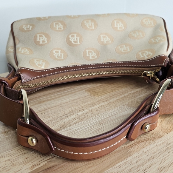 Dooney & Bourke Signature Hobo - Picture 2 of 13